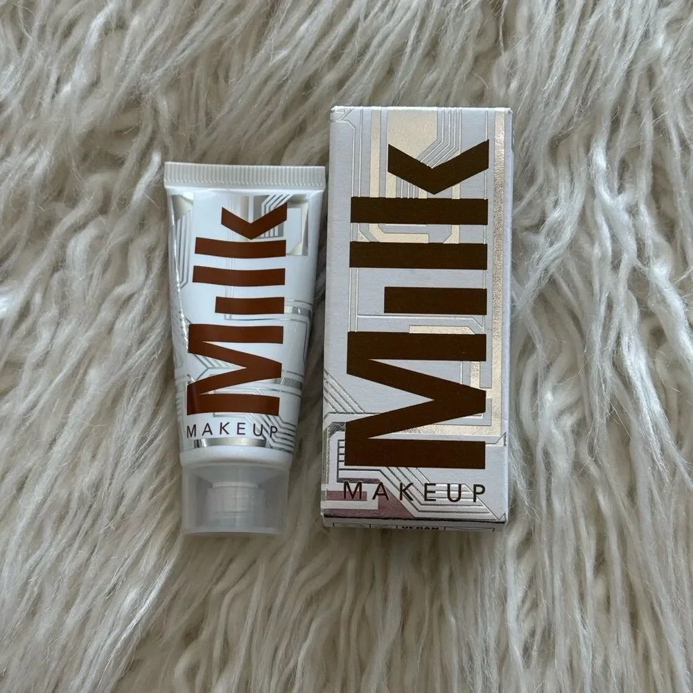 Milk Makeup Bionic Liquid Bronzer with Hyaluronic Acid Shapeshift